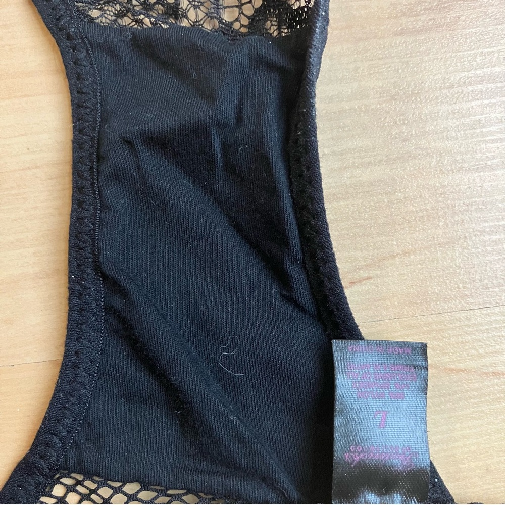 Fredricks Of Hollywood Lingerie Black Lace and Fishnet Brief Panties size Large - Picture 4 of 4